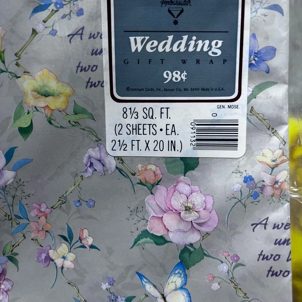 Wildlife Red Farm Studio,  Smiley faces, wedding horses gift wrap sheets lot